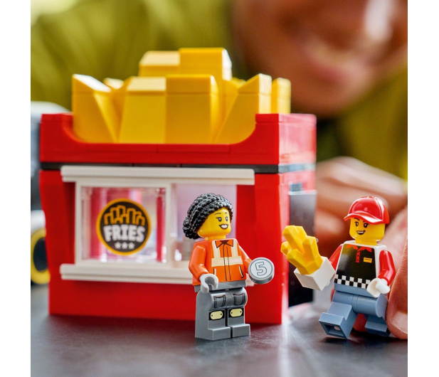 LEGO CITY 60488 Food truck z frytkami - 1473504 - zdjęcie 6
